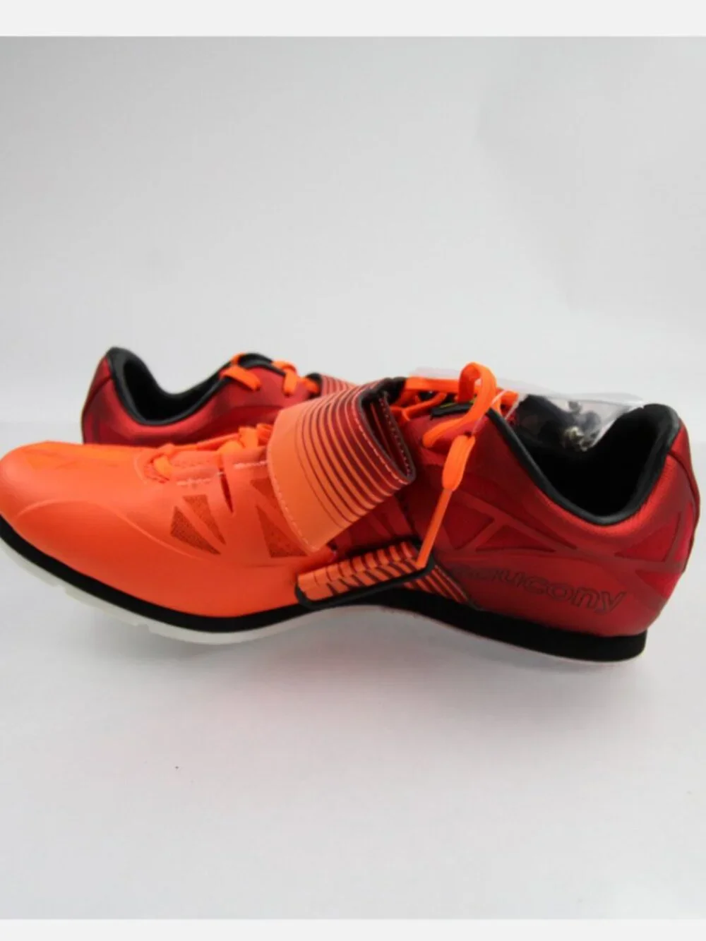 Mens Saucony Track cleats.  Size 9